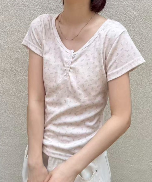 mebole（メボレ）の「flower henley neck T-shirt（Tシャツ/カットソー・レディース・ピンク・FREE）」の10枚目の写真