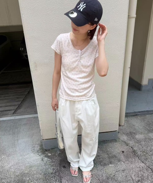 mebole（メボレ）の「flower henley neck T-shirt（Tシャツ/カットソー・レディース・ピンク・FREE）」の20枚目の写真