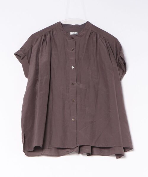 Tiara(ティアラ)の「バンドカラーギャザーシャツ(セットアップ可)(シャツ/ブラウス・レディース・ブラウン/グリーン/ピンク・FREE)」の2枚目の写真