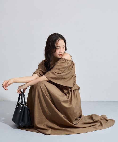 mysty woman(ミスティウーマン)の「【セットアイテム】シャーリングブラウスセットワンピース 1054930(ワンピース・レディース・ブラック/アイボリー/ブラウン・FREE)」の21枚目の写真