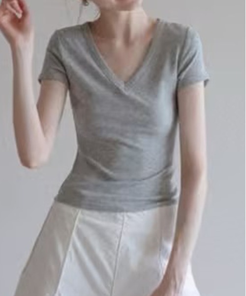 AsheKsha（アシクシャ）の「Vネック半袖Tシャツ（Tシャツ/カットソー・レディース・グレー/ホワイト/ブラック・M）」の6枚目の写真
