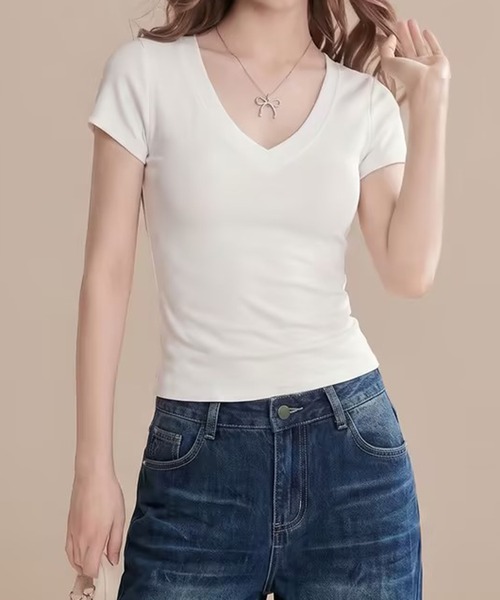 AsheKsha（アシクシャ）の「Vネック半袖Tシャツ（Tシャツ/カットソー・レディース・グレー/ホワイト/ブラック・M）」の12枚目の写真