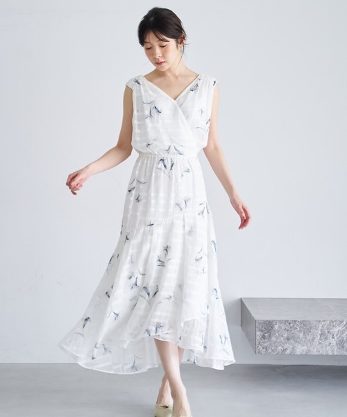 NOELA(ノエラ)の「プリントノースリワンピース(ワンピース・レディース・ネイビー/ブラウン/オフホワイト・S/M)」の2枚目の写真