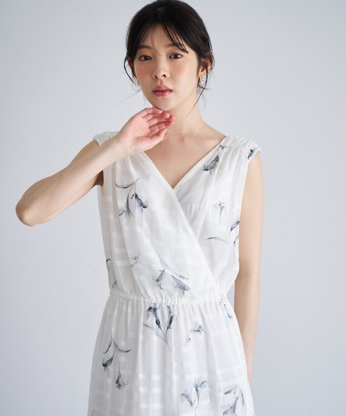 NOELA(ノエラ)の「プリントノースリワンピース(ワンピース・レディース・ネイビー/ブラウン/オフホワイト・S/M)」の8枚目の写真