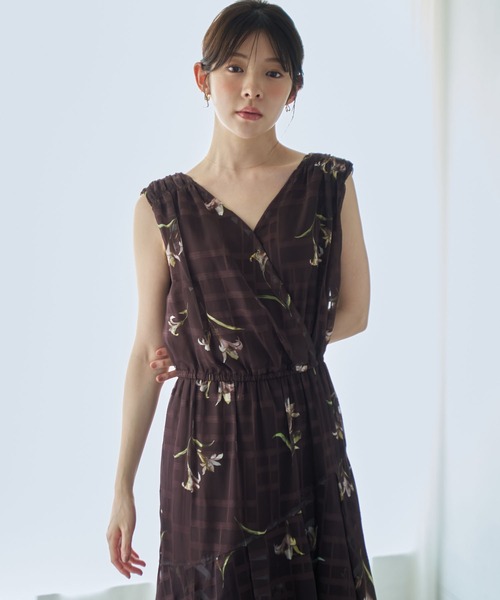 NOELA(ノエラ)の「プリントノースリワンピース(ワンピース・レディース・ネイビー/ブラウン/オフホワイト・S/M)」の22枚目の写真