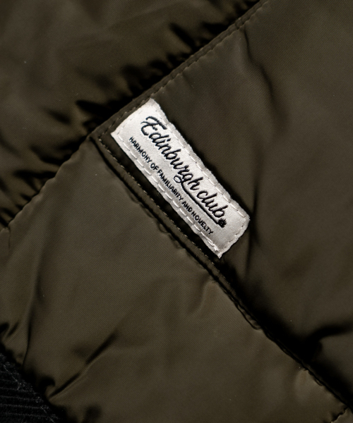 EDINBURGH CLUB（エディンバラクラブ）の「HOODED VERTICAL QUILTED MID JUMPER (D/KHAKI)（ダウンジャケット/コート・メンズ・カーキ・SMALL/MEDIUM/LARGE）」の5枚目の写真