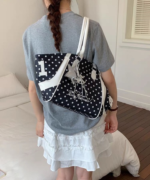 LA VORAGINE(ラ ヴォラジネ)の「水玉柄 2WAY刺繍ロゴトートバッグ 大容量ショルダーバッグ カジュアル 通勤通学 チャームなし(トートバッグ・レディース・White/GRAY/Black/Yellow/イエロー系1・FREE)」の14枚目の写真