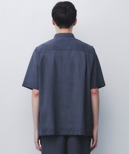 UNITED TOKYO(ユナイテッドトウキョウ)の「【新作】AIR WOOL ストライプバンドカラーシャツ |接触冷感/通気性//夏服/薄手/速乾/軽量/防臭(シャツ/ブラウス・メンズ・ダークネイビー/グレー・2/1)」の11枚目の写真