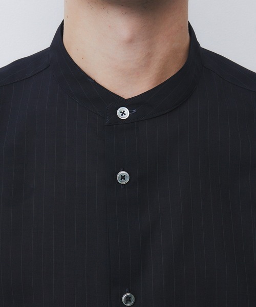 UNITED TOKYO(ユナイテッドトウキョウ)の「【新作】AIR WOOL ストライプバンドカラーシャツ |接触冷感/通気性//夏服/薄手/速乾/軽量/防臭(シャツ/ブラウス・メンズ・ダークネイビー/グレー・2/1)」の18枚目の写真