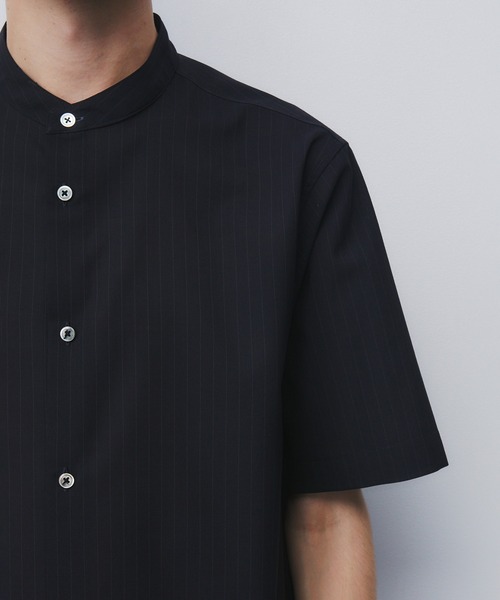 UNITED TOKYO(ユナイテッドトウキョウ)の「【新作】AIR WOOL ストライプバンドカラーシャツ |接触冷感/通気性//夏服/薄手/速乾/軽量/防臭(シャツ/ブラウス・メンズ・ダークネイビー/グレー・2/1)」の19枚目の写真