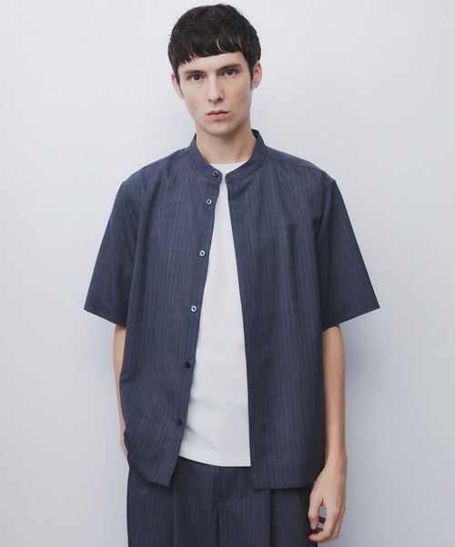UNITED TOKYO(ユナイテッドトウキョウ)の「【新作】AIR WOOL ストライプバンドカラーシャツ |接触冷感/通気性//夏服/薄手/速乾/軽量/防臭(シャツ/ブラウス・メンズ・ダークネイビー/グレー・2/1)」の7枚目の写真