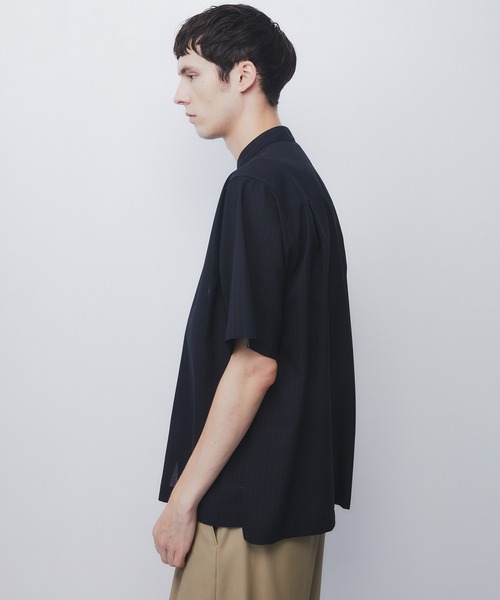 UNITED TOKYO(ユナイテッドトウキョウ)の「【新作】AIR WOOL ストライプバンドカラーシャツ |接触冷感/通気性//夏服/薄手/速乾/軽量/防臭(シャツ/ブラウス・メンズ・ダークネイビー/グレー・2/1)」の13枚目の写真