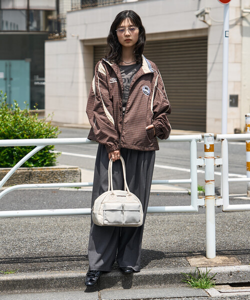 UMBRO（アンブロ）の「UMBRO × FREAK'S STORE/アンブロ 別注 Track Jacket/トラックジャケット（ナイロンジャケット・レディース・ナチュラル/ダークブラウン/ブラック/ブラウン・ﾌﾘ-）」の5枚目の写真