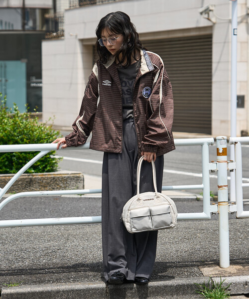 UMBRO（アンブロ）の「UMBRO × FREAK'S STORE/アンブロ 別注 Track Jacket/トラックジャケット（ナイロンジャケット・レディース・ナチュラル/ダークブラウン/ブラック/ブラウン・ﾌﾘ-）」の7枚目の写真