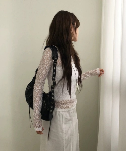 Ritzy（リッツィー）の「透かしレースロングスリーブトップス（Tシャツ/カットソー・レディース・ブラック/グレー/ホワイト・FREE）」の17枚目の写真