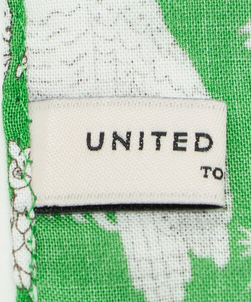 UNITED ARROWS(ユナイテッドアローズ)の「リバティ ハンカチ(バンダナ/スカーフ・メンズ・ネイビー/ケリーグリーン・FREE)」の8枚目の写真