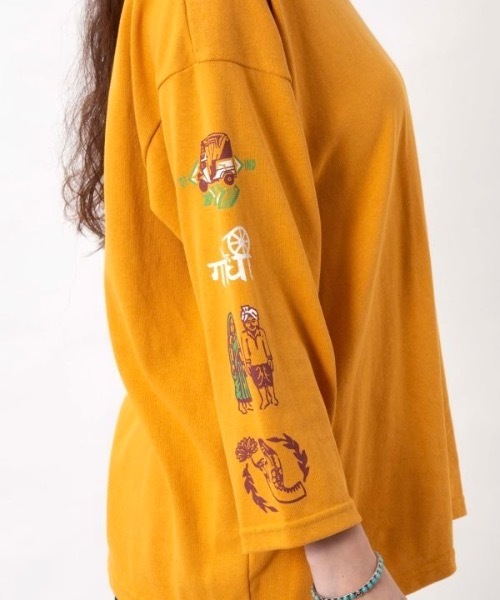 チャイハネ(チャイハネ)の「【チャイハネ】ヒンディカナTシャツ(Tシャツ/カットソー・レディース・ホワイト/ブラック/マスタード・FREE)」の9枚目の写真