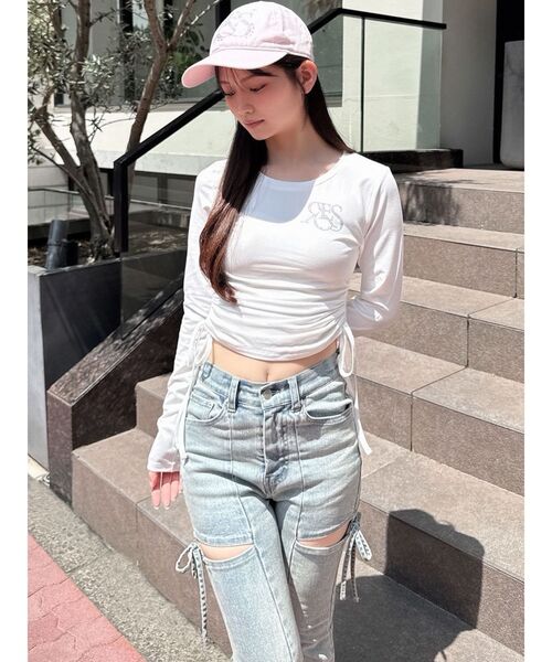 RESEXXY（リゼクシー）の「【骨格ウェーブ向け】サイドドロストロングTシャツ（Tシャツ/カットソー・レディース・ブラック/ホワイト・FREE）」の17枚目の写真