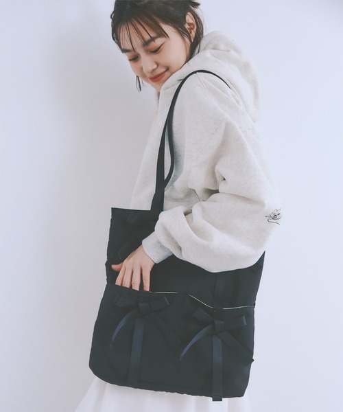 Casselini(キャセリーニ)の「【Casselini】COLORME別注リボントートバッグ(野崎智子着用)(トートバッグ・レディース・ブラック/カーキ・FREE)」の5枚目の写真