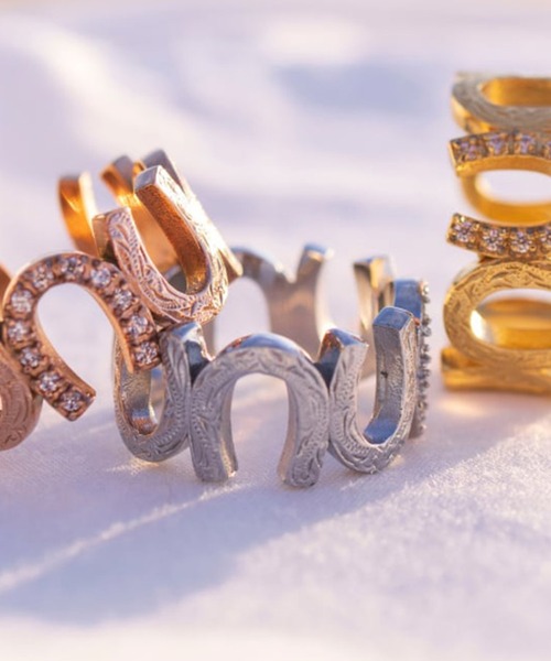 IRIEBEACH(アイリービーチ)の「Eternal horseshoe ring/【ハワイアンジュエリー】【サージカルステンレス】【金属アレルギー対応】【IRIEBEACH / アイリービーチ】つけっぱなしOK(リング・レディース・シルバー/ピンク/ゴールド・9号/11号/13号)」の3枚目の写真
