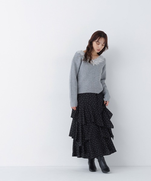 NATURAL BEAUTY BASIC(ナチュラルビューティーベーシック)の「レーストリムVネックニット(ニット/セーター・レディース・オフホワイト/チャコールグレー/グリーン系その他・FREE)」の21枚目の写真