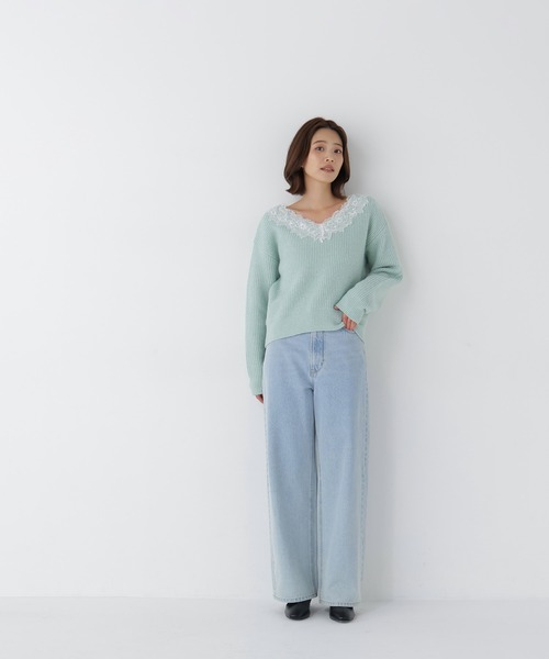 NATURAL BEAUTY BASIC(ナチュラルビューティーベーシック)の「レーストリムVネックニット(ニット/セーター・レディース・オフホワイト/チャコールグレー/グリーン系その他・FREE)」の13枚目の写真