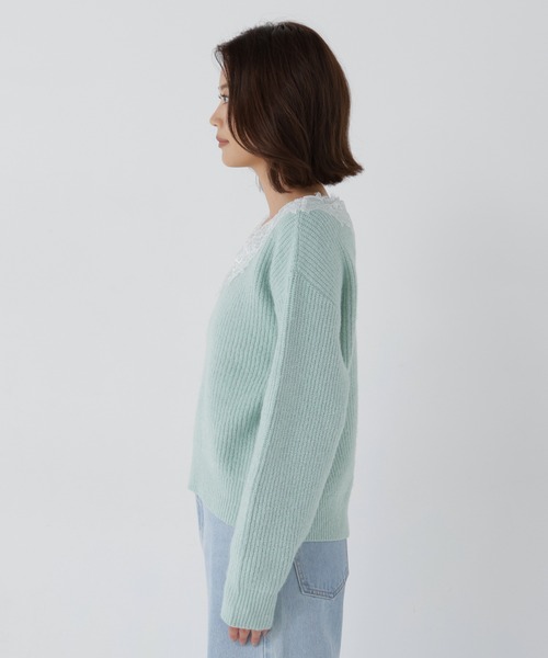 NATURAL BEAUTY BASIC(ナチュラルビューティーベーシック)の「レーストリムVネックニット(ニット/セーター・レディース・オフホワイト/チャコールグレー/グリーン系その他・FREE)」の11枚目の写真