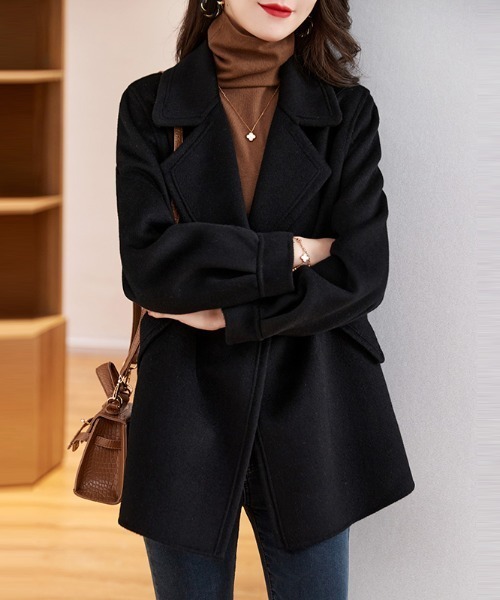 AMAJI(アマジ)の「テーラード ウールコート(テーラードジャケット・レディース・ブラック/グレー/レッド・SMALL/MEDIUM/LARGE/X-LARGE)」の2枚目の写真