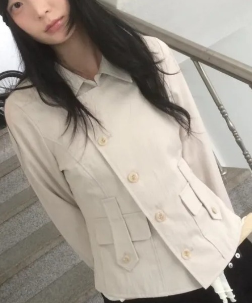 FAVORITO(ファヴォリート)の「襟付きダブルブレストイレギュラージャケット(その他アウター・レディース・ベージュ/ブラック・F)」の14枚目の写真