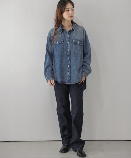 SUGAR BISKET(シュガービスケット)の「オーバーサイズヴィンテージデニムシャツ/羽織り/ロングシーズン(シャツ/ブラウス・レディース・ブルー/ライトブルー・フリー)」の9枚目の写真