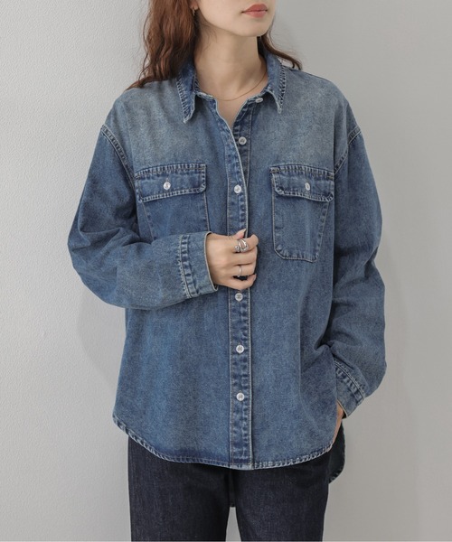 SUGAR BISKET(シュガービスケット)の「オーバーサイズヴィンテージデニムシャツ/羽織り/ロングシーズン(シャツ/ブラウス・レディース・ブルー/ライトブルー・フリー)」の13枚目の写真