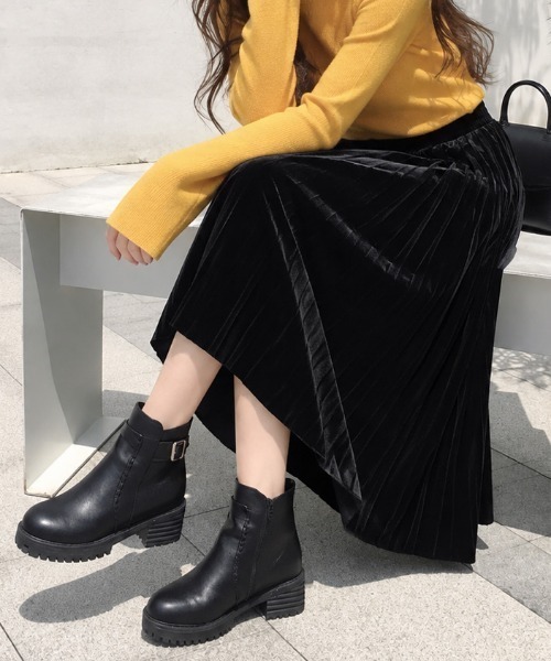 NANEA(ナネア)の「光沢プリーツロングスカート(スカート・レディース・チャコールグレー/ブラック/シルバーグレー/ピンク・MEDIUM/SMALL)」の9枚目の写真