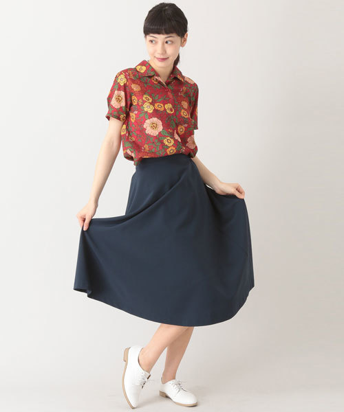 E hyphen world gallery MANIA（イーハイフンワールドギャラリーマニア）の「M 花柄開衿シャツ（シャツ/ブラウス・レディース・ネイビー/オフホワイト/レッド・FREE）」の13枚目の写真