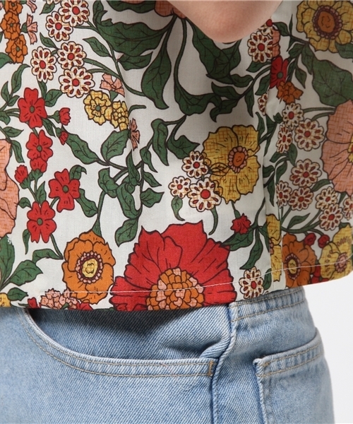 E hyphen world gallery MANIA（イーハイフンワールドギャラリーマニア）の「M 花柄開衿シャツ（シャツ/ブラウス・レディース・ネイビー/オフホワイト/レッド・FREE）」の4枚目の写真