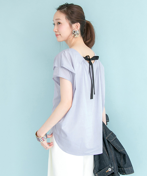 URBAN RESEARCH（アーバンリサーチ）の「UR BACKリボンタックブラウス（シャツ/ブラウス・レディース・オフホワイト/ストライプ/サックスブルー・FREE）」の8枚目の写真