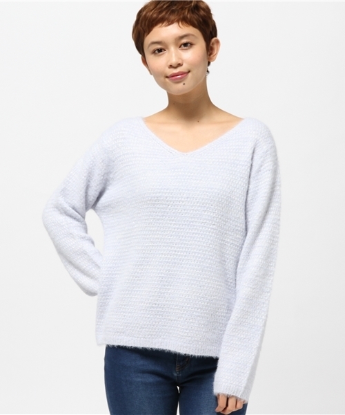 NATURAL BEAUTY BASIC（ナチュラルビューティーベーシック）の「フェザーラメニット（ニット/セーター・レディース・ピンク/ブルー/ベージュ・MEDIUM）」の3枚目の写真