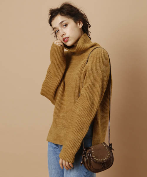 mystic(ミスティック)の「【再入荷】タートルニットプルオーバー(ニット/セーター・レディース・キャメル/ピンク/チャコールグレー/アイボリー/ミント・フリ-)」の20枚目の写真
