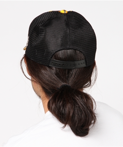 ALDIES(アールディーズ)の「Shake Mesh Cap シェイクメッシュキャップ(キャップ・メンズ・レッド/ブラック・FREE)」の4枚目の写真
