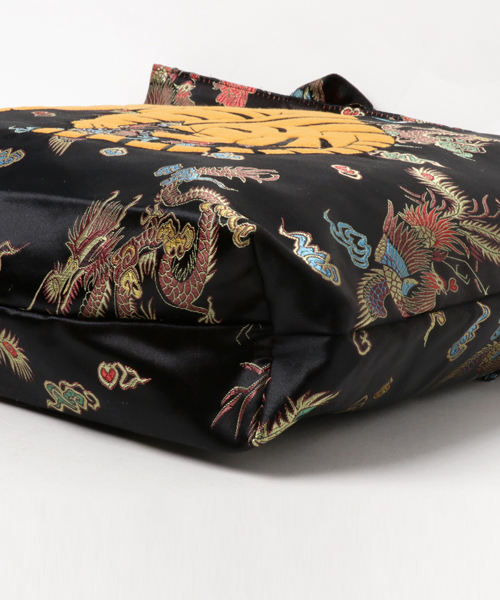 PUNYUS（プニュズ）の「チャイナ柄タイガートート（トートバッグ・レディース・ブルー/レッド/ピンク/ブラック・FREE）」の7枚目の写真