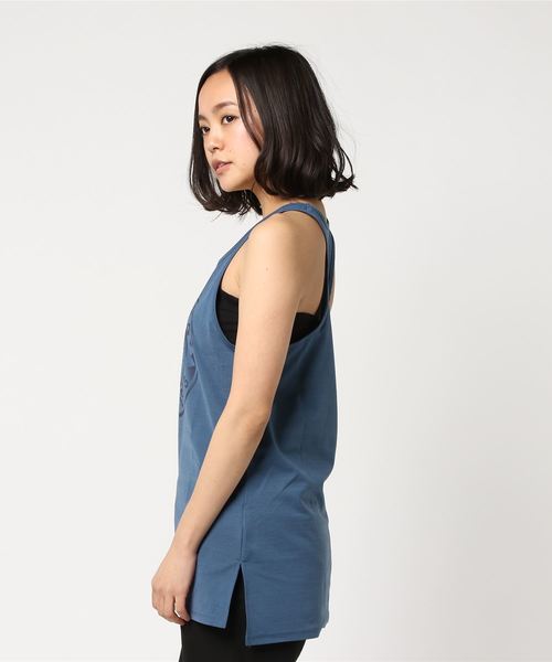 BILLABONG(ビラボン)の「BILLABONG レディース【ACTIVE】トレーニングUVルーズタンクトップ(タンクトップ・レディース・レッド/ホワイト/ネイビー・MEDIUM)」の4枚目の写真