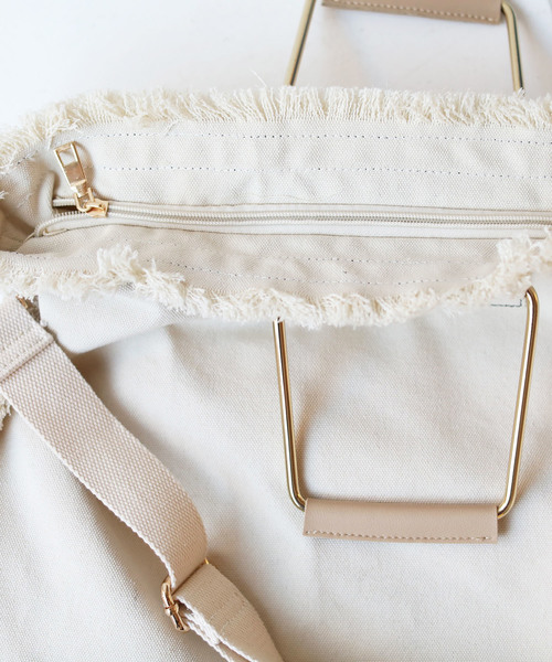 TODAYFUL（トゥデイフル）の「ステッチキャンバスバッグ（トートバッグ・レディース・オフホワイト・FREE）」の4枚目の写真