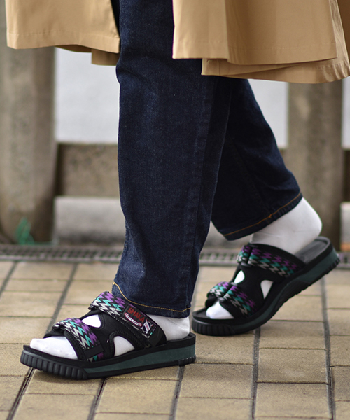 SHAKA（シャカ）の「別注カラー有【SHAKA / シャカ】CHILL OUT（サンダル・レディース・パープル/ネイビー/ブラック/グレー/オリーブ/ピンク/ブラック×グリーン/グリーン系その他/ブラック系その他/ロイヤルブルー/パープル系その他/マスタード/グリーン系その他2/オレンジ/ブラック×ホワイト・9/7/8/27cm/10/23cm/25cm/24cm/5/6/26cm/28cm）」の13枚目の写真