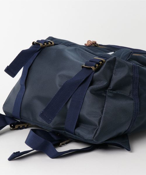 Dickies(ディッキーズ)の「【Dickies】ディッキーズ クラシックワーカーズ デイパック(バックパック/リュック・レディース・ブラック/ベージュ/ダークオリーブ/ブルー系その他・FREE)」の6枚目の写真