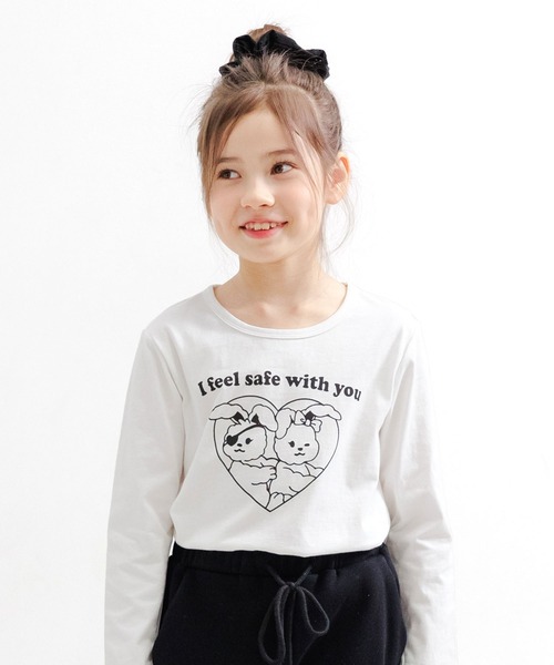 Bee des Bee(ビーデスビー)の「【コットン100%】長袖プリントTシャツ(Tシャツ/カットソー・キッズ・ブラック/ブラック系その他/グリーン系その他/レッド系その他/ブラック系その他5/ブラック系その他6/ブラック系その他7/グレー系その他4/グレー系その他5/グリーン系その他2/レッド系その他2/ブラック×ホワイト/グレー系その他/ブラック系その他2/ブラック系その他3/ホワイト/グレー系その他3/グレー系その他2/ブラック系その他4/ライトブラック/杢グレー/ミント/スモークピンク/ライトパープル/サックスブルー/ベージュ/ピンク/ホワイト系その他・120cm/130cm/140cm/150cm/110cm/100cm)」の3枚目の写真