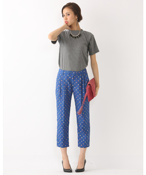 mystic(ミスティック)の「コモン柄クロップドPT(スラックス・レディース・オフホワイト/ブルー/ブラック・フリ-)」の1枚目の写真