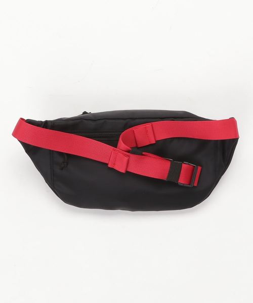 ellesse（エレッセ）の「ellesse Fanny Pack (BLACK/BRILLIANT RED)（ボディバッグ/ウエストポーチ）」 WEAR