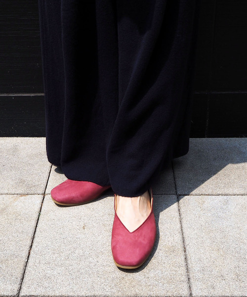 ENあしながおじさん（エンアシナガオジサン）の「防水｜Vカットフラットシューズ　5360269（パンプス・レディース・パイソン/マスタード/グリーン/ブラック/ワインレッド/アイボリー/その他/レンガ/サンドベージュ/ネイビー/プラチナム・24.5cm/22.5cm/24.0cm/23.5cm/23.0cm/25.0cm/22.0cm）」の8枚目の写真