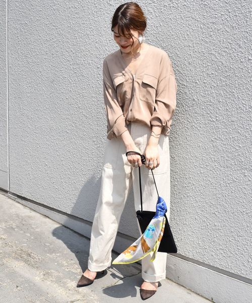 SHIPS（シップス）の「モールスキンポケットブラウス◇（シャツ/ブラウス・レディース・ブラウン/ベージュ/コバルトブルー/ベージュ系その他/ネイビー・ONE SIZE）」の8枚目の写真