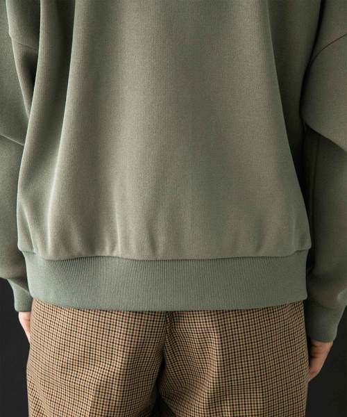 UNITED TOKYO(ユナイテッドトウキョウ)の「18Gオーバーサイズスウェットニット(ニット/セーター・メンズ・ブラック/ベージュ/カーキ/ライム・FREE)」の20枚目の写真