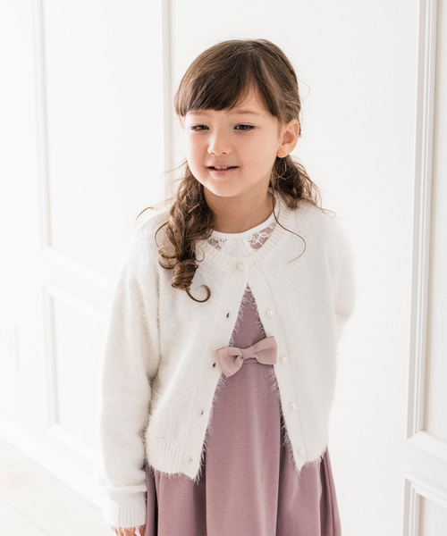 Catherine Cottage(キャサリンコテージ)の「シャギーニットカーディガン KIDS(カーディガン/ボレロ・キッズ・チャコールグレー/ライトグレー/オフホワイト/ピンクベージュ・100/110/120/130)」の15枚目の写真